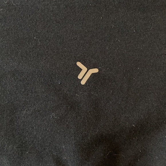 Extra High-Waisted PowerChill Hidden-Pocket Cropped Leggings for Women - Picture 5 of 6